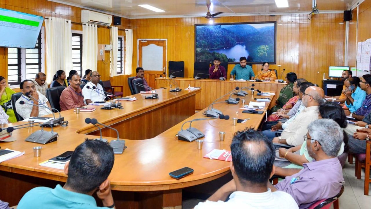 മഴക്കാല മുന്നൊരുക്കം: അവലോകന യോഗം ചേര്‍ന്നു