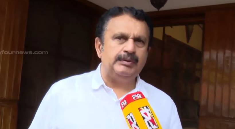 ‘ശസ്ത്രക്രിയയ്ക്കിടെ 73കാരിയുടെ കാലിലെ ഞരമ്പ് മുറിഞ്ഞു;ചികിത്സാ പിഴവ് എവിടെ കണ്ടെത്തിയാലും ശക്തമായ നടപടി സ്വീകരിക്കും’: കെ. മുരളീധരൻ