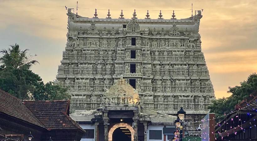 പത്മനാഭ സ്വാമി ക്ഷേത്രത്തിലെ അമൂല്യ വസ്തുക്കൾ നഷ്ടപ്പെട്ട സംഭവം: പൊലീസ് റിപ്പോർട്ട് തള്ളി ക്ഷേത്ര ഭരണസമിതി