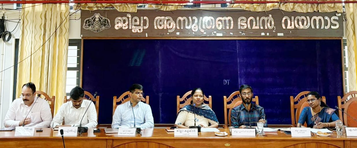 ജില്ലയില്‍ എന്‍.എച്ച് വികസനത്തിന് നിര്‍ദേശം നല്‍കി ജില്ലാ വികസന സമിതി