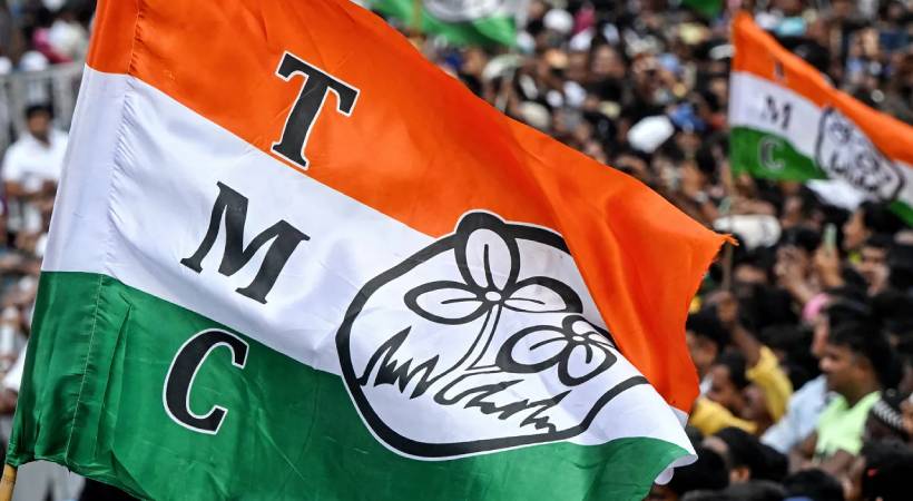 നിർണായക നീക്കവുമായി TMC: തൃണമൂൽ കോൺഗ്രസിന്റെ മുഴുവൻ കമ്മിറ്റികളും പിരിച്ചുവിട്ടു