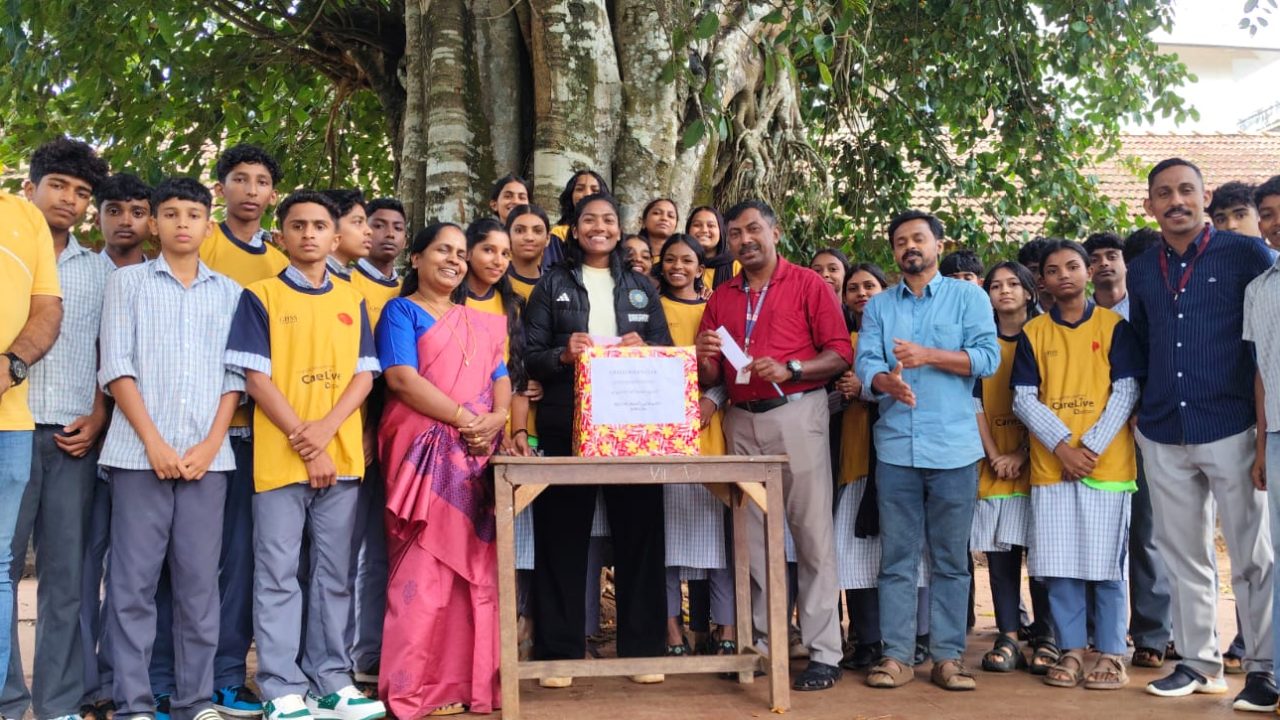 ലഹരിക്കെതിരെ ഫുട്ബോൾ ആവേശം; പനമരം സ്കൂളിൽ വേറിട്ട പ്രവചന മത്സരം