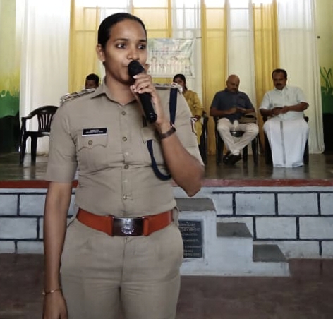എടപ്പെട്ടി സ്കൂളിൽ സൈബർ സുരക്ഷാബോധവൽക്കരണ ക്ലാസ് സംഘടിപ്പിച്ചു