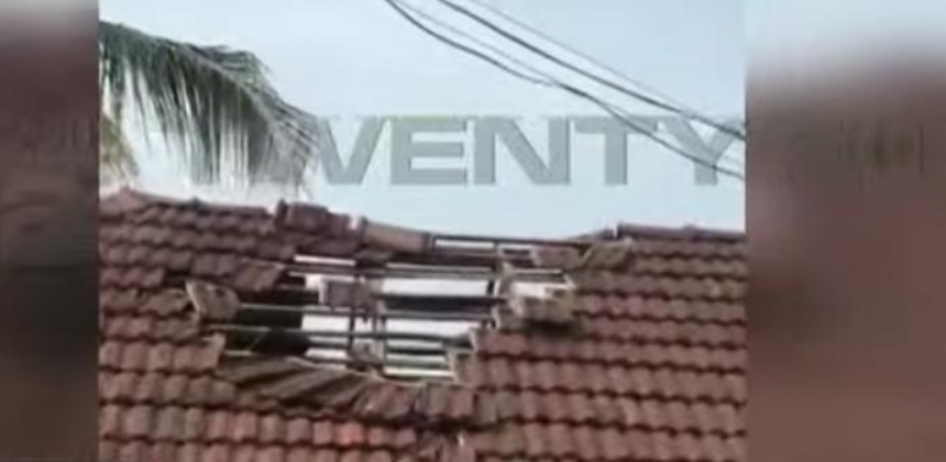 വിമാനം താഴ്ന്ന് പറന്നു, നെടുമ്പാശേരിയിൽ വീടിന്റെ മേൽക്കൂര തകർന്നുവീണു; വീട്ടുടമസ്ഥന് പരുക്ക്