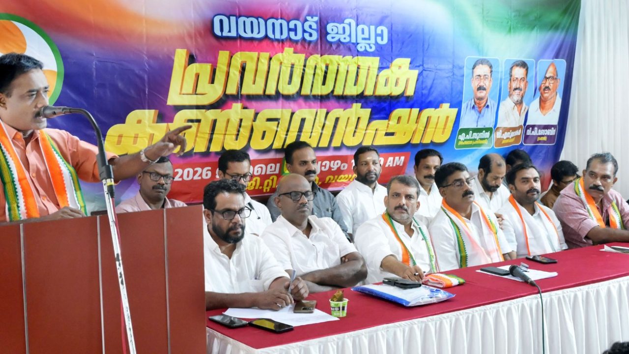 ശമ്പള പരിഷ്കരണം നടപ്പിലാക്കണം: എ.പി. സുനിൽ