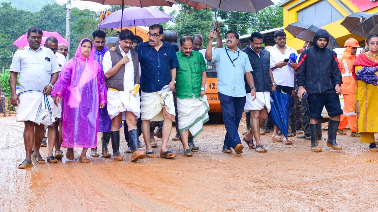 കള്ളാടി മണ്ണിടിച്ചില്‍;മണ്ണ് മാറ്റുന്നത് പ്രതിസന്ധി: മന്ത്രി പി.കെ ബഷീര്‍