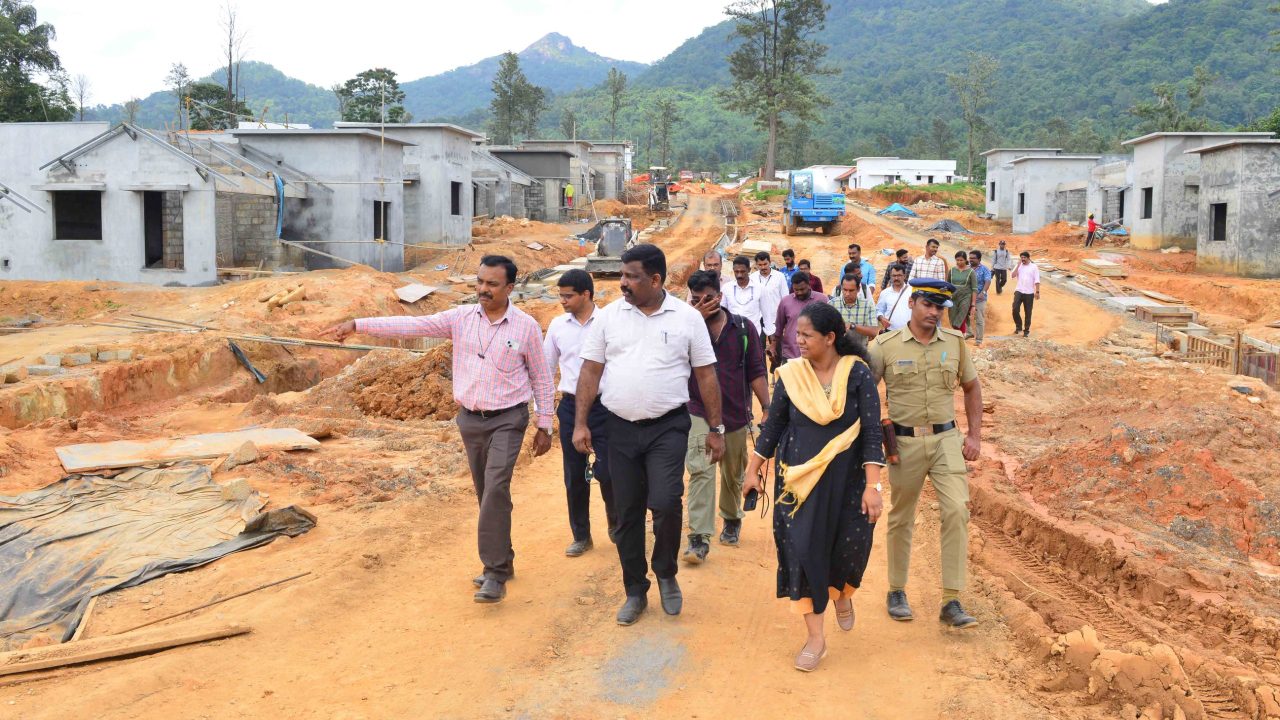 റവന്യൂ സെക്രട്ടറി ടൗൺഷിപ്പ് സന്ദർശിച്ചു