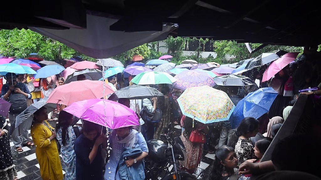 മുന്നറിയിപ്പില്‍ മാറ്റം, ശനിയാഴ്ച വരെ തീവ്രമഴ; മൂന്ന് ജില്ലകളില്‍ ഓറഞ്ച് അലര്‍ട്ട്