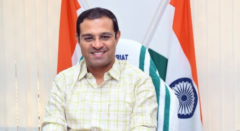 വിദ്യാര്‍ഥികളുടെ ‘ഇയര്‍ബാക്ക്’ ആശങ്ക സര്‍ക്കാരിന്റെ ശ്രദ്ധയിലുണ്ട്, പരിഹാരമുണ്ടാക്കാന്‍ ഇടപെടും: മന്ത്രി റോജി എം ജോണ്‍