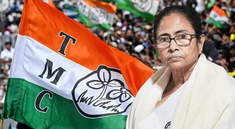 ‘പാർട്ടി വിട്ട എല്ലാവരും രാജ്യദ്രോഹികൾ; ജനങ്ങൾക്കിടയിലേക്ക് ഇറങ്ങാൻ വിമതർക്ക് ധൈര്യം ഉണ്ടോ?’ തുറന്നടിച്ച് മമതാ ബാനർജി
