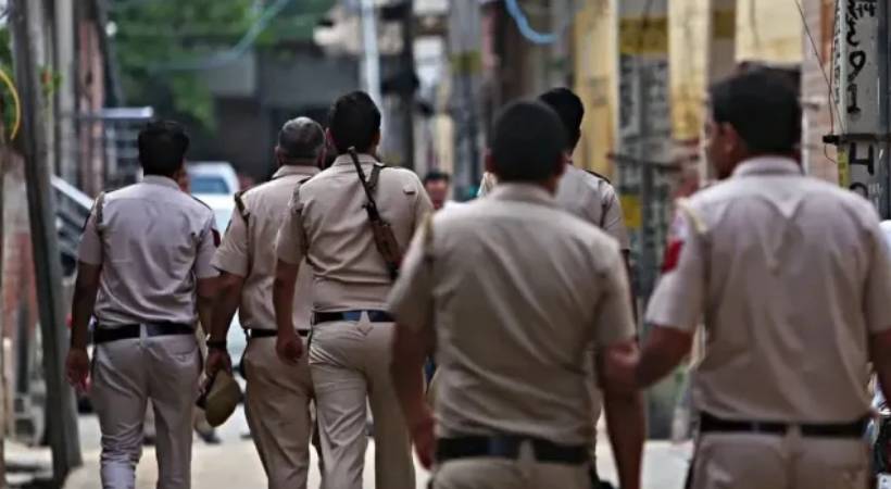 പ്രതിരോധ രഹസ്യങ്ങൾ ചോർത്തി പാക് ഏജന്റിന് നൽകി; വ്യോമസേനാ വിങ് കമാൻഡർ അറസ്റ്റിൽ