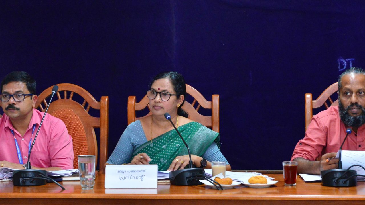 ത്രിതല പഞ്ചായത്തുകളുടെ വിവിധ പദ്ധതികള്‍ക്ക് 869 കോടിയുടെ അംഗീകാരം