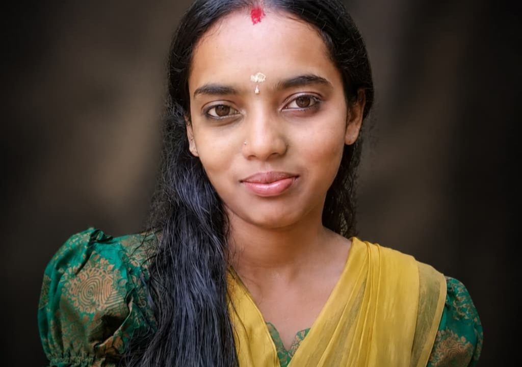 റോഡ് മുറിച്ചുകടക്കുന്നതിനിടെ ഇരുചക്ര വാഹനമിടിച്ച് ഗുരുതരമായി പരിക്കേറ്റ് ചികിത്സയിലായിരുന്ന യുവതി മരിച്ചു