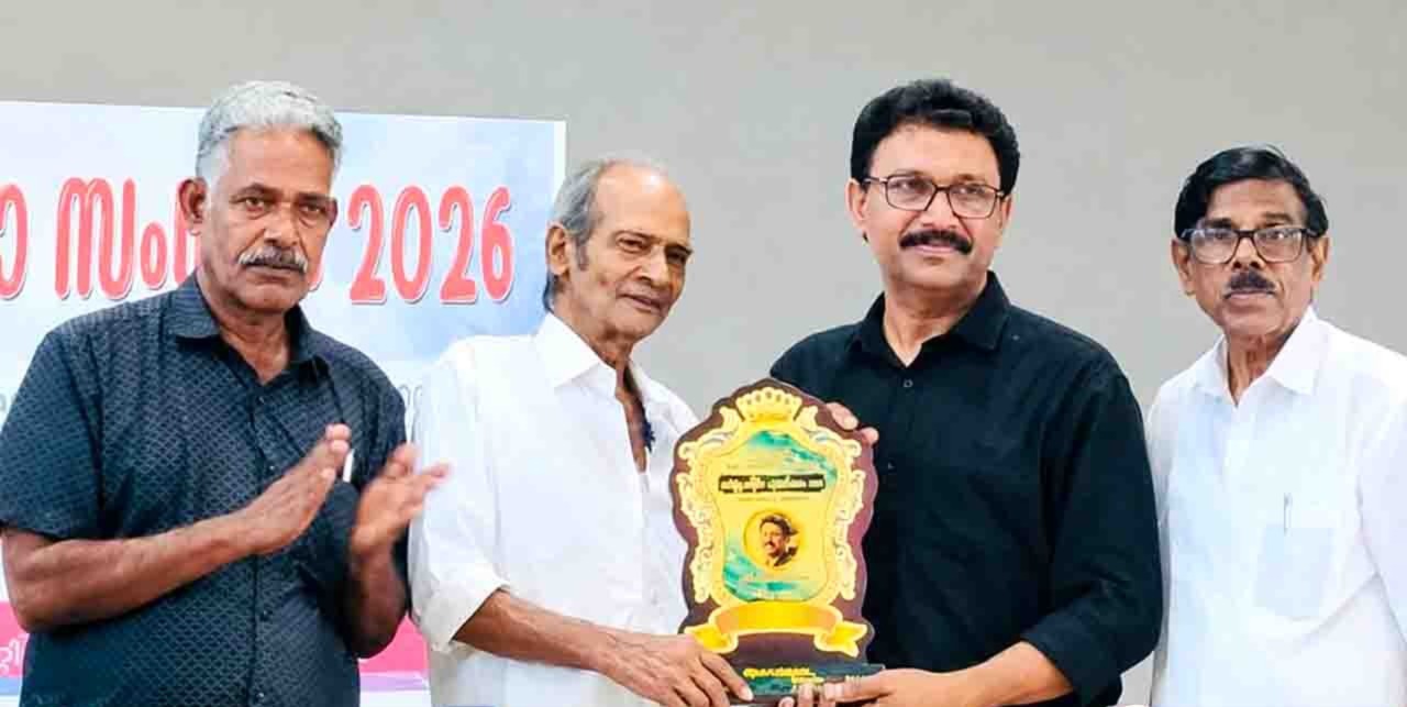 സര്‍ഗ്ഗ പ്രതിഭാ പുരസ്‌ക്കാരം ഡോ.അസീസ് തരുവണക്ക്