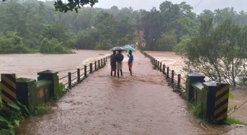 ഇന്നും അതിശക്തമായ മഴ തുടരും; 12 ജില്ലകളില്‍ ഓറഞ്ച് അലേര്‍ട്ട്