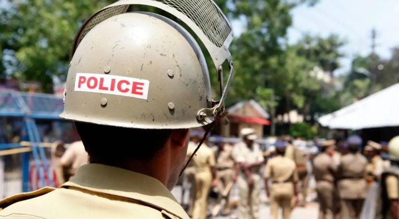 ആളിപ്പടര്‍ന്ന് പൊലീസിന്റെ ഓപ്പറേഷന്‍ ഗ്രിപ്പ്; കര്‍ശന നിരീക്ഷണത്തിലാക്കിയത് 10,519 സ്ഥിരം കുറ്റവാളികളെ; മരട് അനീഷ് ഉള്‍പ്പെടെ അറസ്റ്റില്‍
