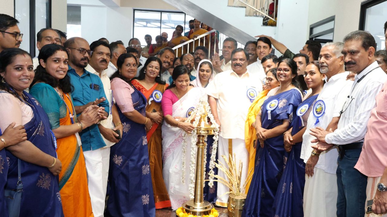 മാനന്തവാടി നഗരസഭാ ഓഫീസ് പുതിയ കെട്ടിടത്തില്‍ ; എം.എല്‍.എ ഉഷ വിജയന്‍ നാടിന് സമര്‍പ്പിച്ചു