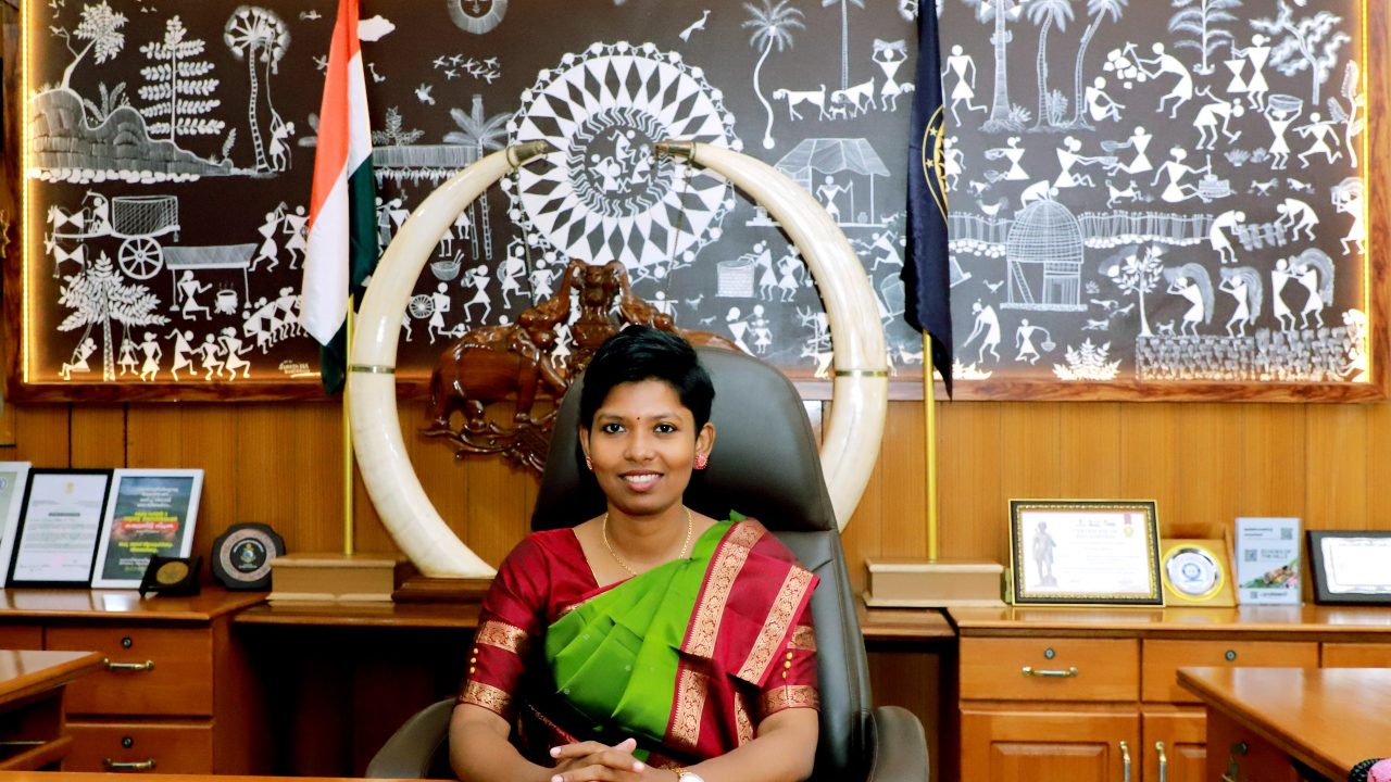 ജില്ലയുടെ സമഗ്ര വികസനം-ദുരന്തനിവാരണ പ്രവര്‍ത്തനങ്ങള്‍ക്ക് മുന്‍ഗണന- ജില്ലാ കളക്ടര്‍ വി ചെല്‍സസിനി