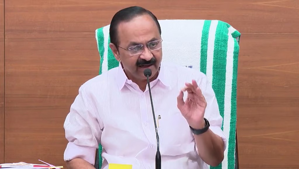 ‘വാര്‍ത്ത അറിഞ്ഞത് അതേ ചാനലില്‍ നിന്ന്, സംപ്രേഷണം തടസ്സപ്പെട്ടിട്ടില്ല’; എസ്‌ഐടി നടപടിയെ ന്യായീകരിച്ച് മുഖ്യമന്ത്രി