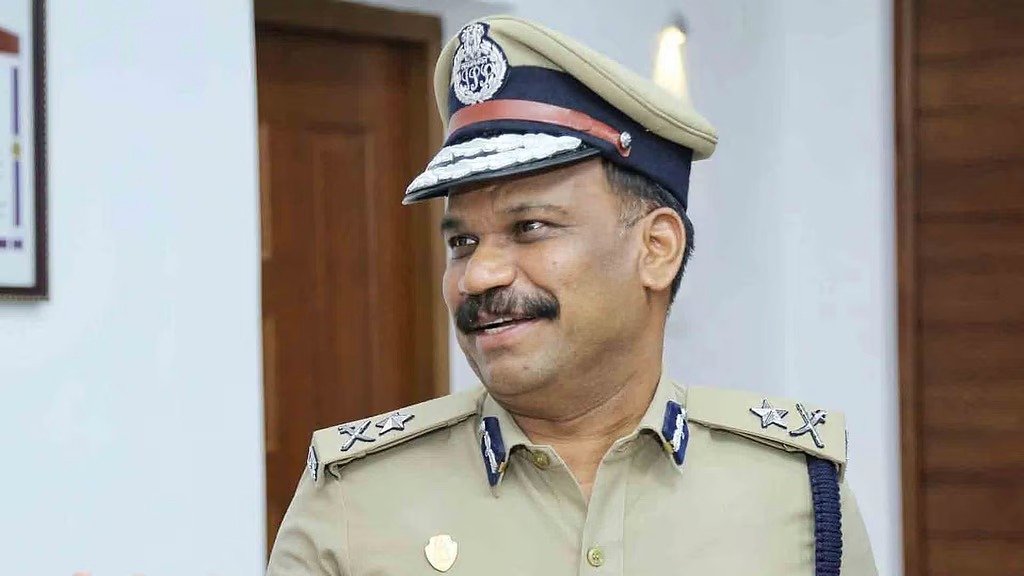 പൊലീസുകാര്‍ക്ക് ആഴ്ചയില്‍ ഒരുദിവസം നിര്‍ബന്ധിത അവധി; നിര്‍ദേശവുമായി എഡിജിപി
