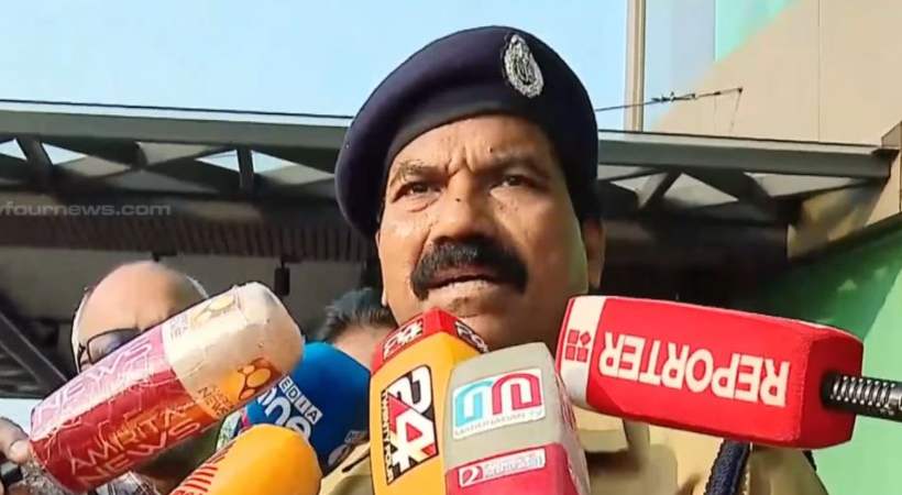റിപ്പോര്‍ട്ടര്‍ ചാനല്‍ അഡ്മിനിസ്‌ട്രേറ്റീവ് ഓഫീസ് തുറക്കണമെന്ന് പല തവണ പറഞ്ഞു, തുറന്ന് തന്നില്ല, സഹകരിക്കുന്നില്ല: തൃക്കാക്കര എസിപി ബിജോയ് ചന്ദ്രന്‍