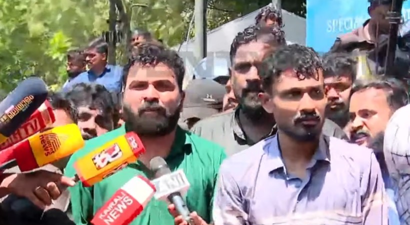 എസ്എഫ്‌ഐ സെക്രട്ടേറിയറ്റ് മാര്‍ച്ചില്‍ സംഘര്‍ഷം; സംസ്ഥാന സെക്രട്ടറി പി എസ് സഞ്ജീവിന് ദേഹാസ്വാസ്ഥ്യം