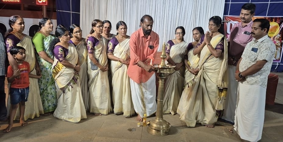 ശ്രീ വള്ളിയൂർക്കാവ് ഭഗവതി ക്ഷേത്രത്തിൽ നവരാത്രി ആഘോഷങ്ങളുടെ ഭാഗമായി നടത്തപ്പെടുന്ന നൃത്ത,സംഗീത പരിപാടികൾക്ക് തുടക്കമായി
