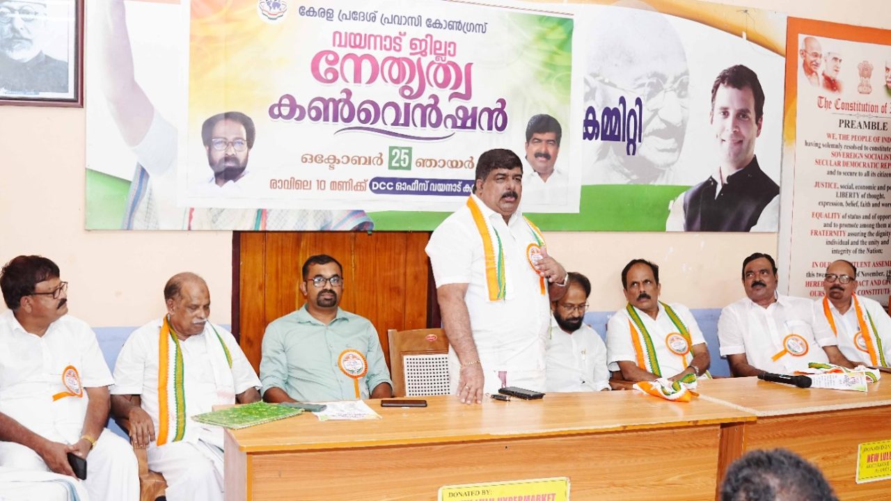 തിരിച്ചു വന്ന പ്രവാസികളെയും നോർക്ക കെയർ ഇൻഷുറൻസിൽ ഉൾപ്പെടുത്തണം