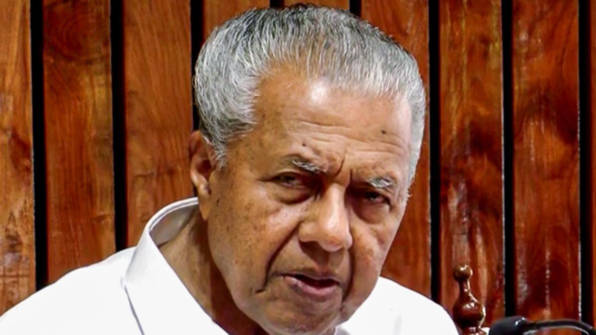 വഖഫ് ബോർഡ് ഭരണസമിതി പിരിച്ചുവിട്ട യുഡിഎഫ് സർക്കാർ നടപടിക്കെതിരെ പ്രതിപക്ഷ നേതാവ്