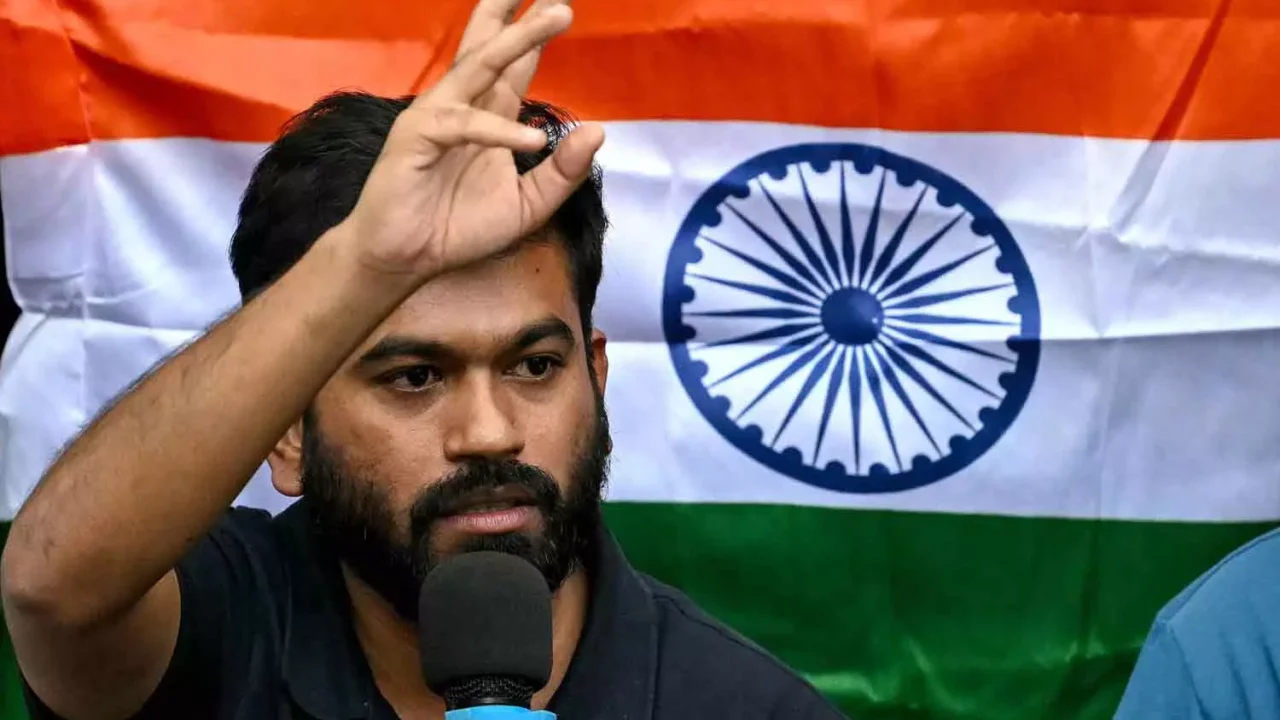 ‘ഭയപ്പെടില്ല, പിന്നോട്ടുപോകില്ല, ഇതൊരു നീണ്ട പോരാട്ടം, നേരിടാന്‍ ഞങ്ങള്‍ പൂര്‍ണമായും തയ്യാര്‍’:…